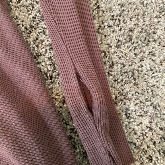 High Back V Neck Sweater - Picture 2 of 4